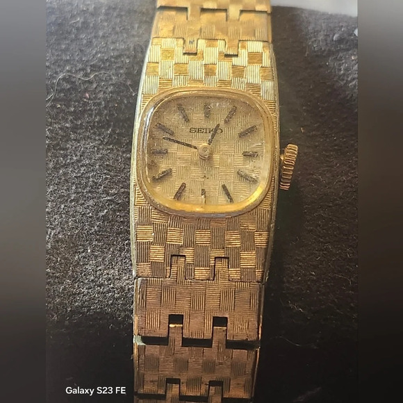 Seiko Accessories - Vintage 70s or 80s womens Seiko Automatic watch